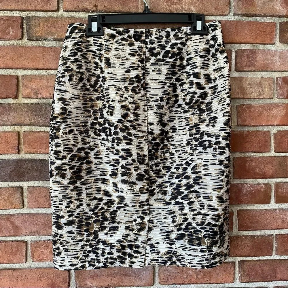 Dressbarn Animal Print Textured Stretchy Pencil Skirt Medium
